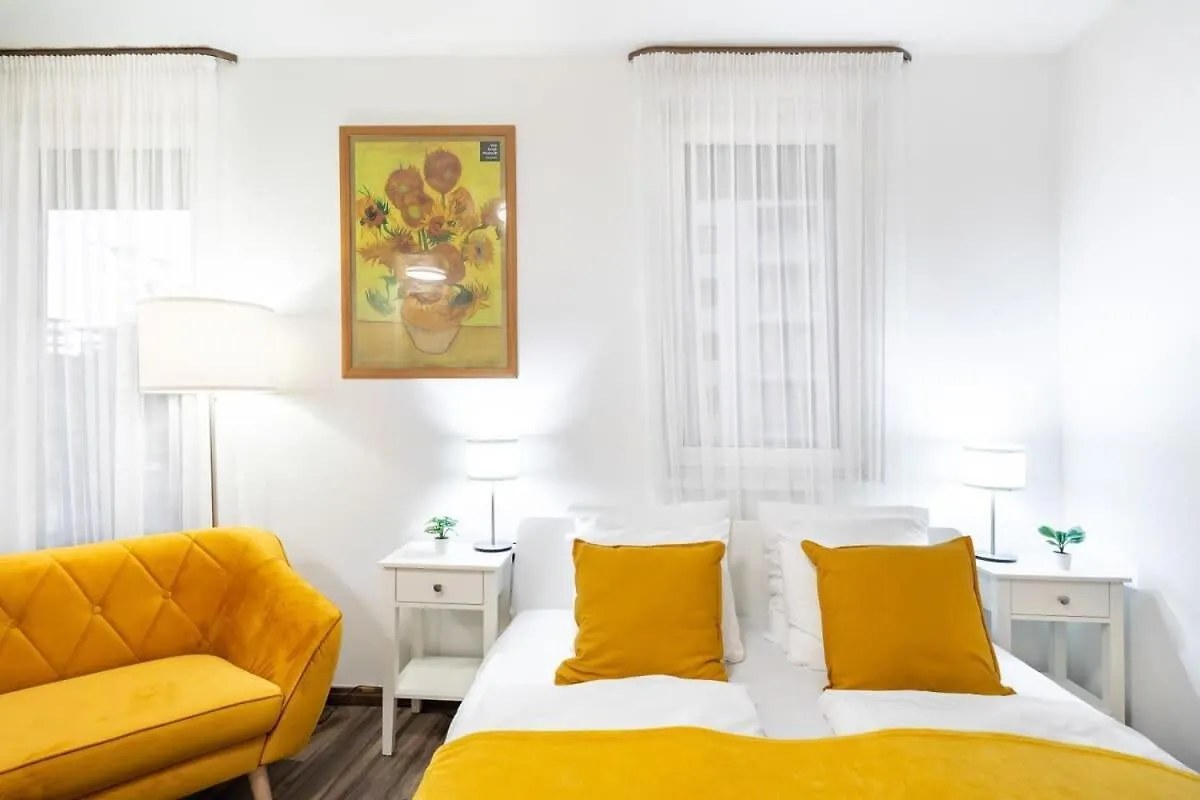 Balcony - Easy Parking - Comfy Home Budapest 0*,