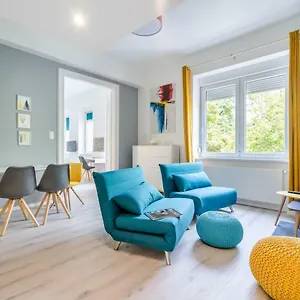 Appartement Bpr Color Fusion With A/c, Budapest